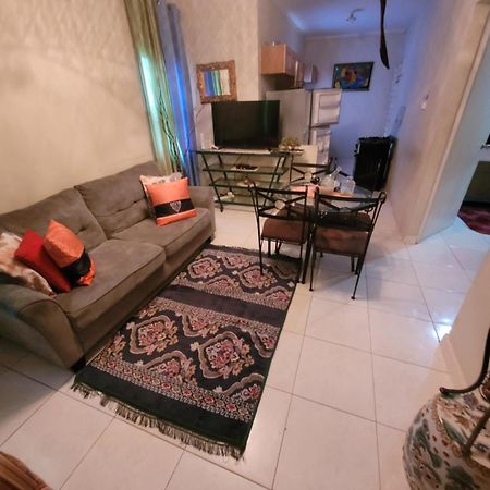 #1 Jacaranda Vacation Home Spanish Town Dış mekan fotoğraf