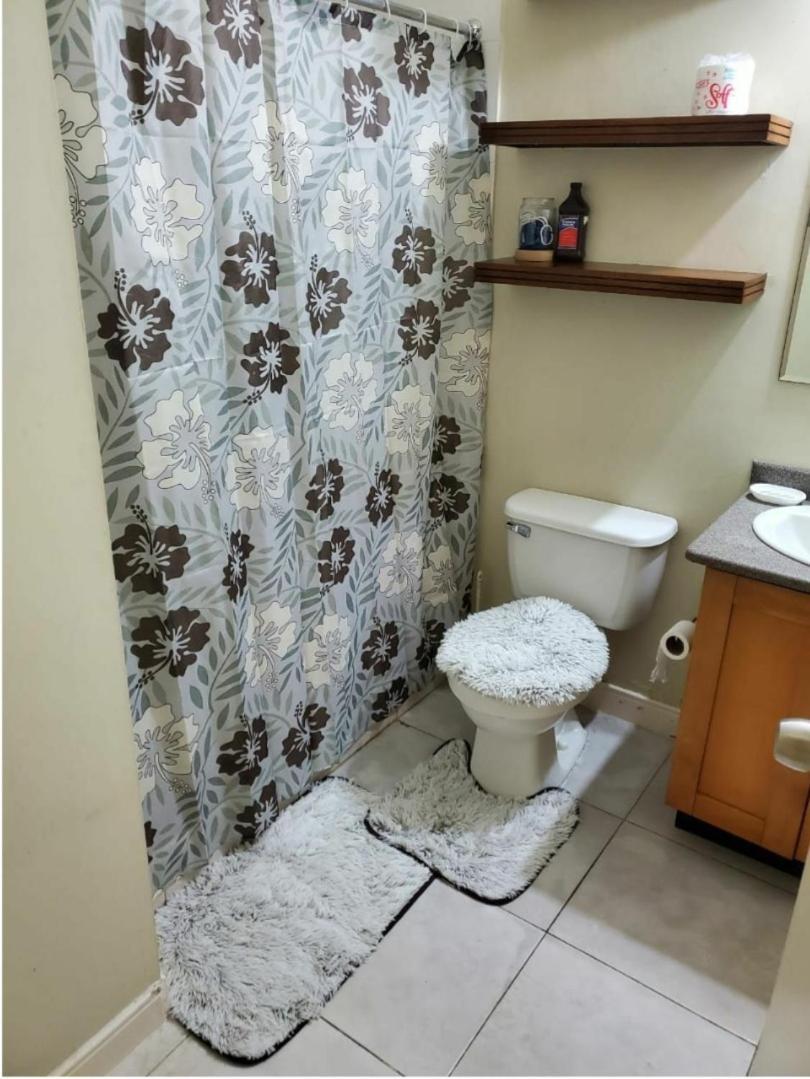 #1 Jacaranda Vacation Home Spanish Town Dış mekan fotoğraf