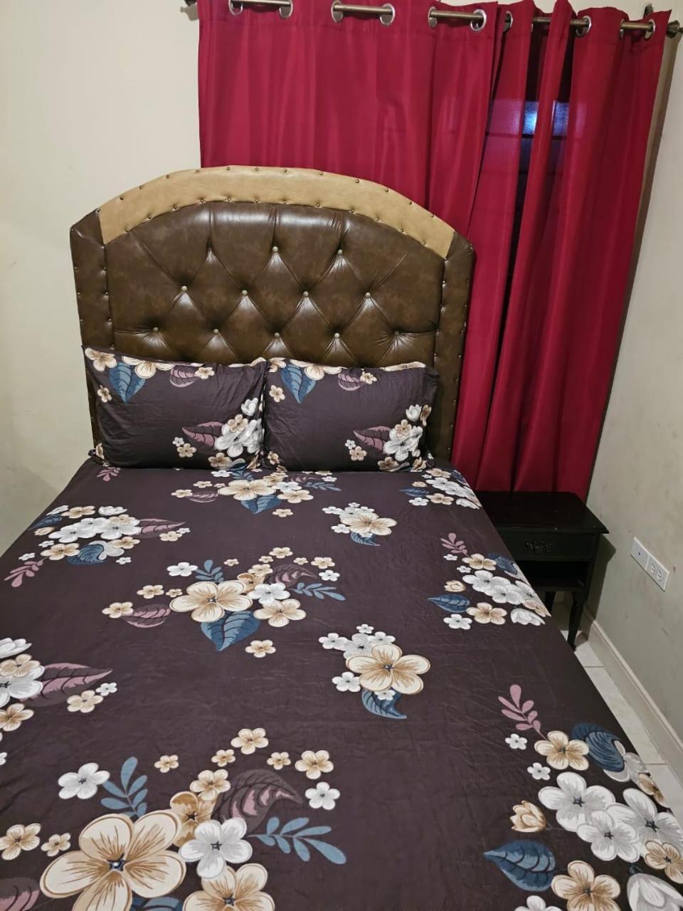 #1 Jacaranda Vacation Home Spanish Town Dış mekan fotoğraf